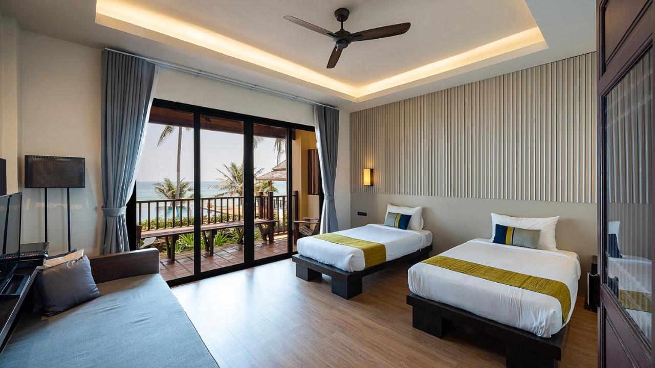 Ban Saithong Beach Resort Bang Saphan Noi Exterior foto